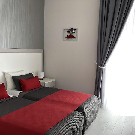 Chiaia Guest House Napels Buitenkant foto